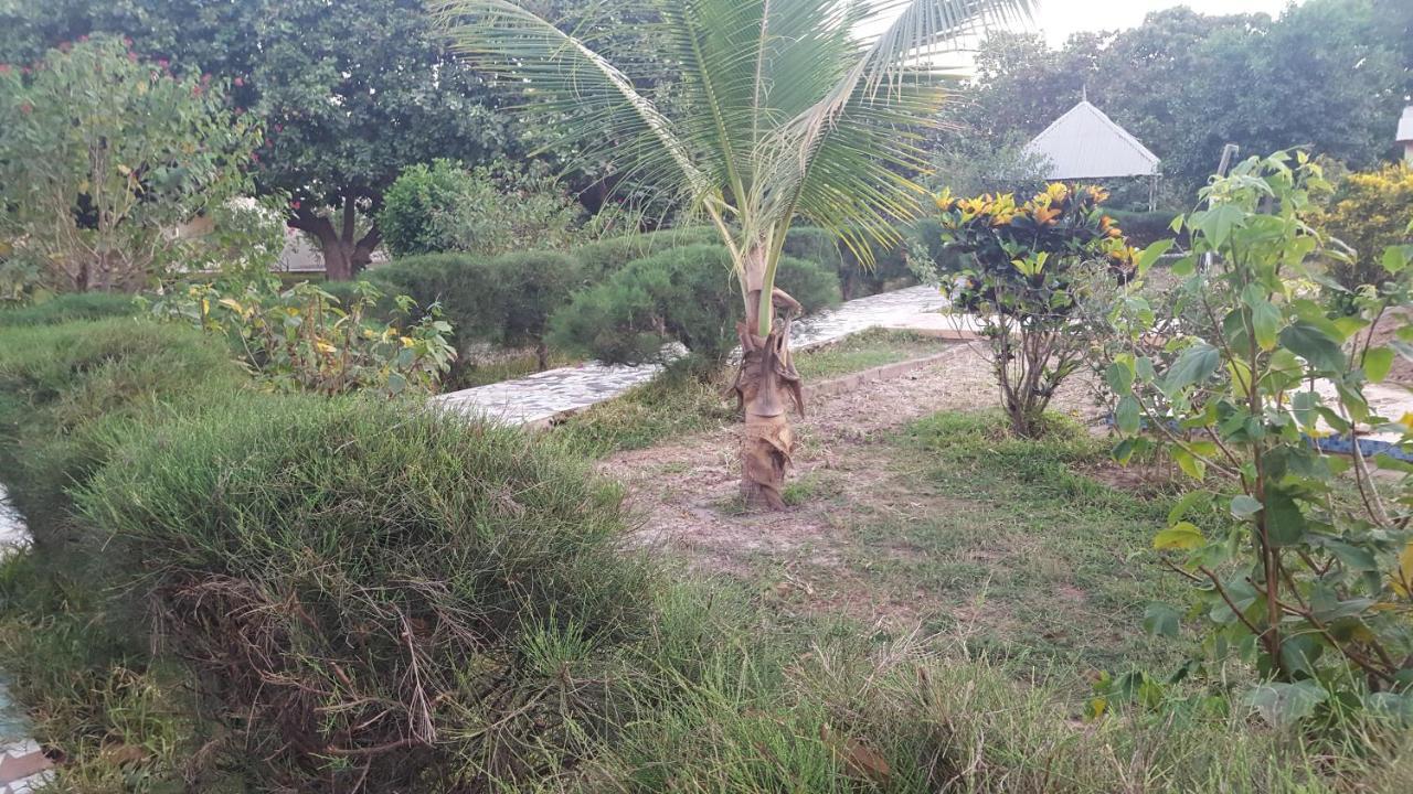 Yuna Village Garden Resort Tubaya Luaran gambar