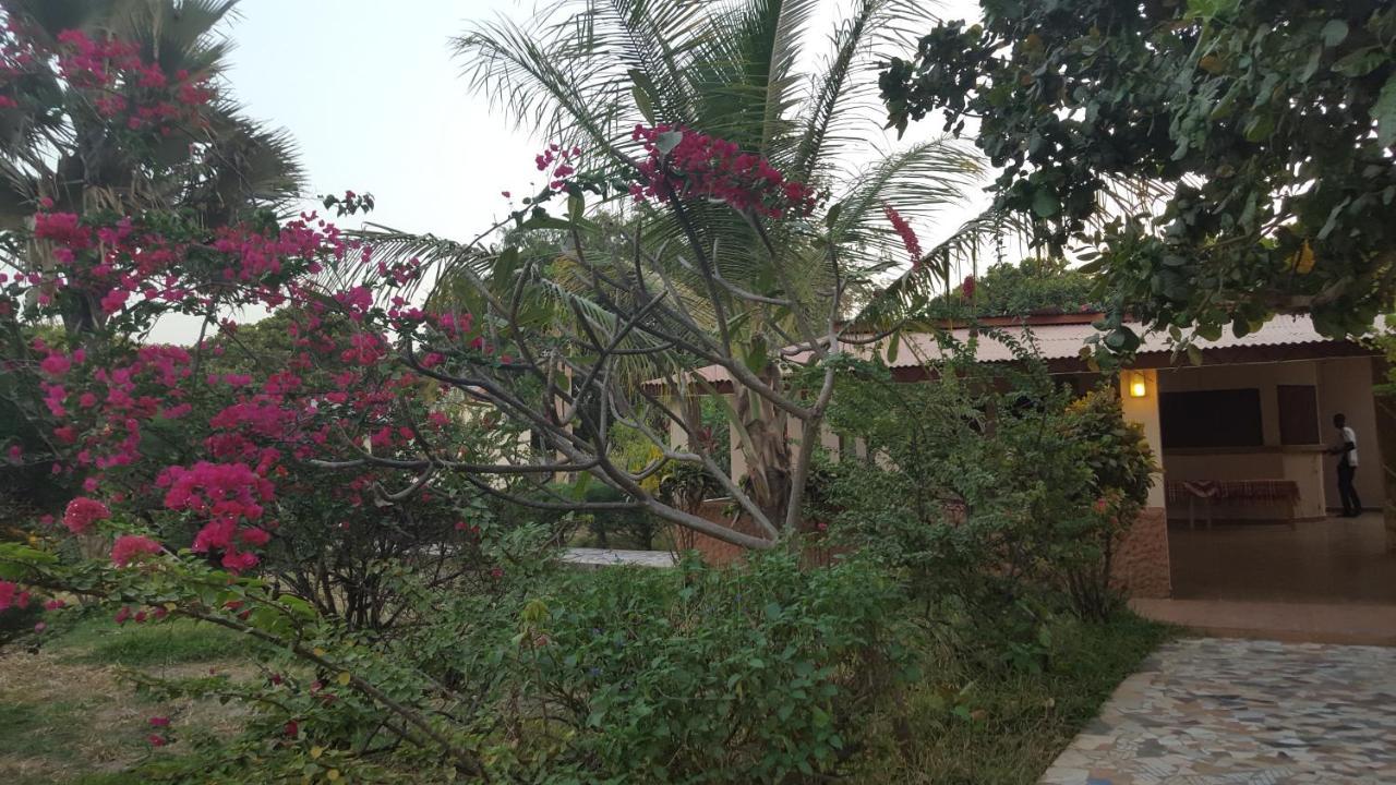 Yuna Village Garden Resort Tubaya Luaran gambar